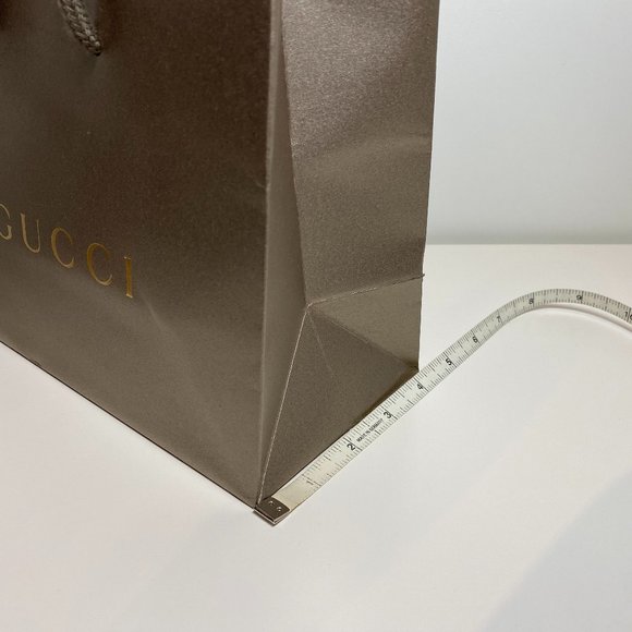 Authentic Gucci Paper Shopping Bag - Picture 4 of 7